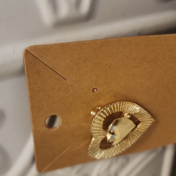 Vtg Gerrys Goldtone Heart Brooch - Picture 4 of 4